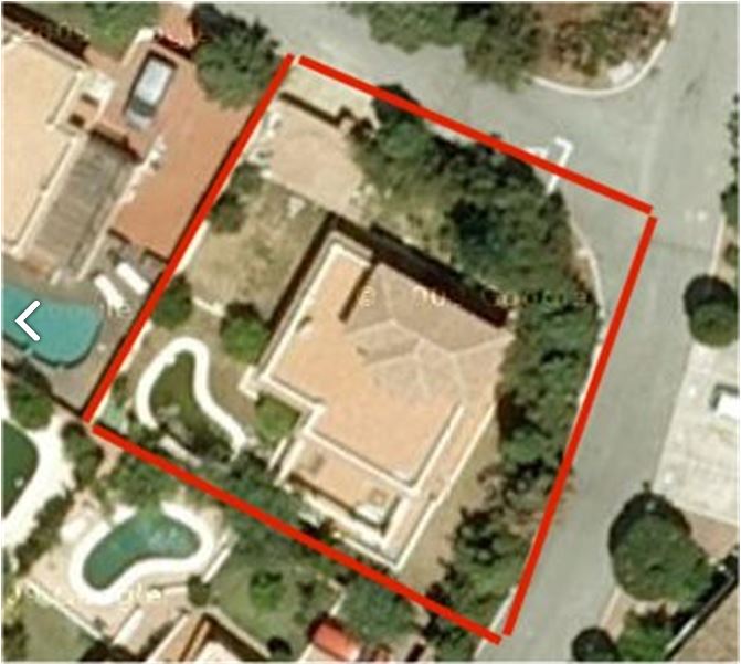 Estepona, El Pilar - Bankbeslag, vrijstaande villa